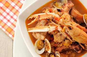 Zuppa di pesce