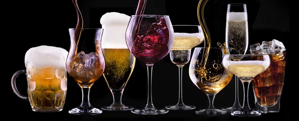 Crédence de cuisine en verre imprimé Bar different images of alcohol