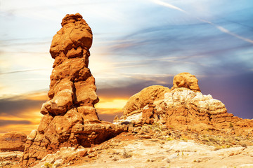 Fototapeta na wymiar Balanced Rock w Arches National Park, Utah, USA