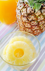 Fototapeta na wymiar pineapple and juice