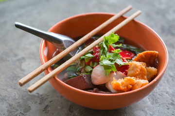 noodles with fishball and vegetable