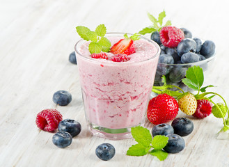 Raspberry smoothie with fresh berries