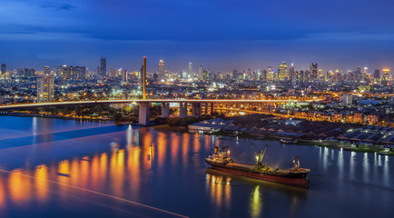 Fototapeta na wymiar River in Bangkok city