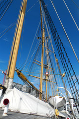 Obraz premium pont et mats du mercator