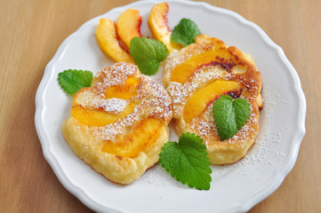Pancakes mit Pfirsichen
