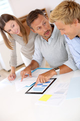 Fototapeta premium Marketing people working on business plan