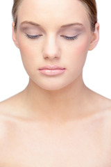 Fototapeta premium Relaxed blonde model wearing natural make up