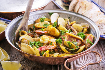 portugisische cataplana © HLPhoto