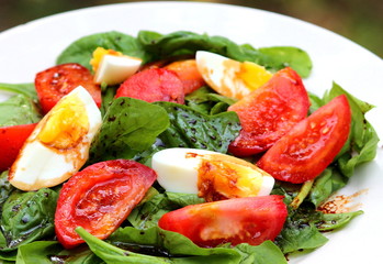 Tomato and Spinach Salad