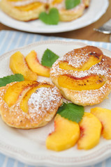 Pancakes mit Pfirsichen
