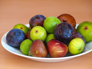 Figs (different types) on plate
