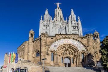 Fototapeta na wymiar Expiatory Church of Sacred Heart of Jesus, Barcelona, Spain