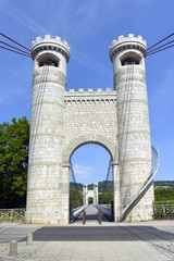 Fototapeta premium pont de la Caille dans les Alpes
