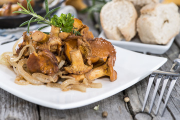 Fresh fried Chanterelles