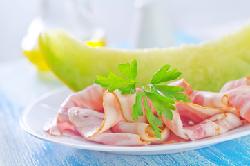 melon with ham