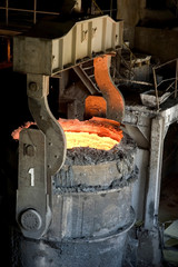 Ladle of steel © ozkoroglu