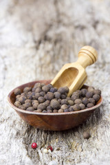 allspice in a bowl