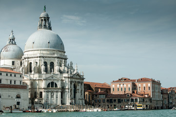 Fototapeta na wymiar Bazylika Santa Maria della Salute w Wenecji