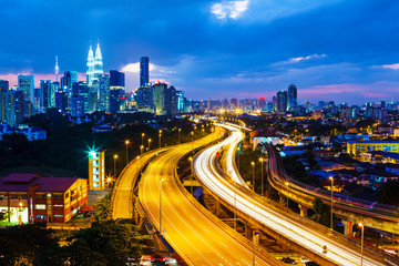 Fototapeta na wymiar Kuala Lumpur skyline w nocy