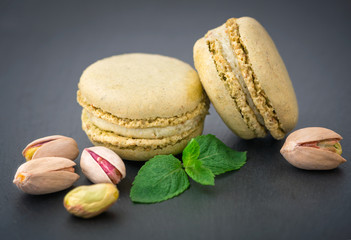 Macaroons with pistachio