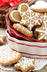 Decorated Christmas cinnamon cookies in a bowl
