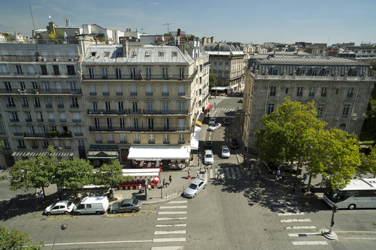 paris street scene
