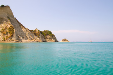 Fototapeta na wymiar Pejzaż morski z wybrzeża i plaż w Korfu, Grecja