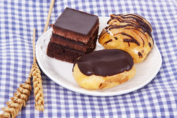 cakes with wheat spike