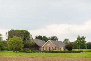 Fototapeta na wymiar Dutch farmhouse