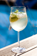 hugo aperitif prosecco eis minze holunderblütensaft