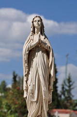 virgin mary statue