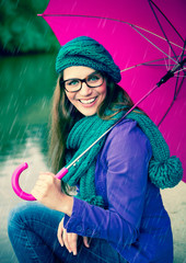 Frau mit pinkem Regenschirm / pink umbrella 06