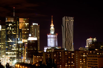 Fototapeta na wymiar Nocny widok na miasto, Warszawa, Polska