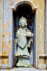 Fototapeta na wymiar Stone sculpture in the wat arun temple of thailand
