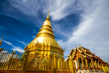 Fototapeta premium Wat PhraDhartHaribhunchai lumphun province Thailand