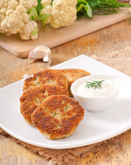 cutlets cauliflower with dill and garlic