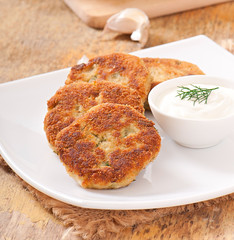 cutlets cauliflower with dill and garlic