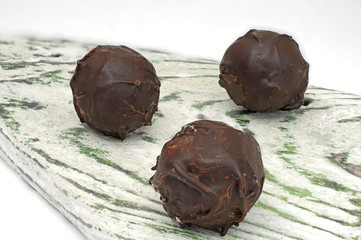 Trüffel-Pralinen mit dunkler Schokolade
