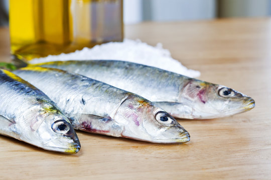 Three horses mackerels