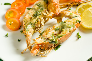 Aragoste gratinate, cucina mediterranea