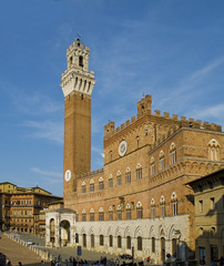 Fototapeta na wymiar Public Pałac. Siena, Włochy