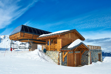 Ski lift station