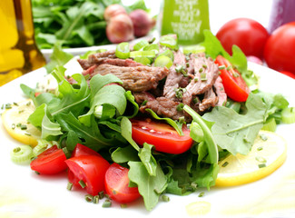 Raukesalat mit Rumpsteak