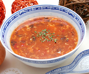 sauer scharf suppe
