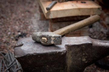 hammer anvil