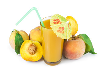 Fototapeta na wymiar Peaches and glass with juice