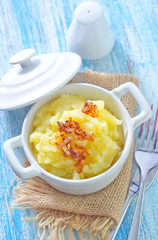 mashed potato with fried onion