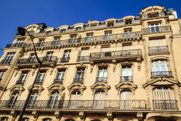 Fototapeta na wymiar Building in central Paris, France