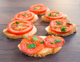 Delicious tomato bruschetta with herbs