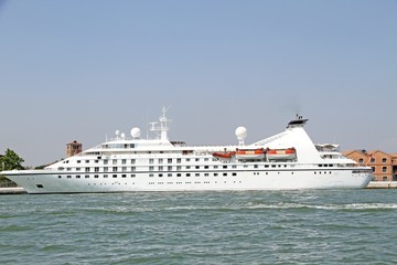 cruise ship departing from the Marina heads to exotic destinatio
